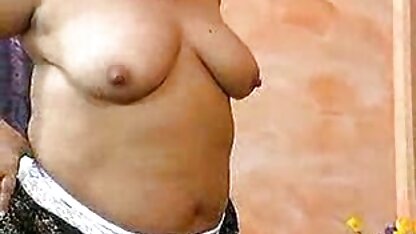 Eliza Ibarra grosse cochonne blonde Masturbation Avec Bella.