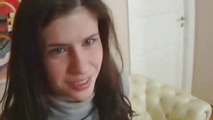 Les jeunes de sexy et cochonne Russie se sont frappés.