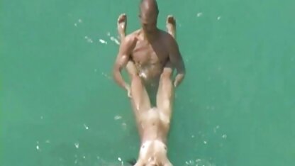 Éjacule sur les seins blonde pornohub cochonne maigre.