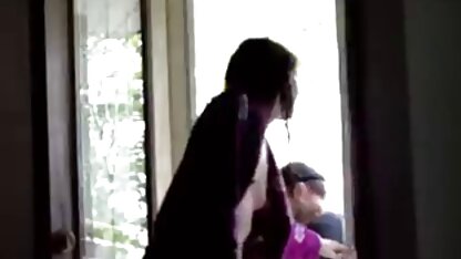 Les Britanniques baisent françaises cochonnes une Femme Noire bouclée.