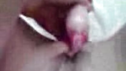Frapper une video gratuite de cochonne fille par le membre au visage.