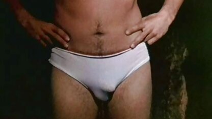 Pikaper vissage une bbw femme 40 ans cochonne sur le canapé.