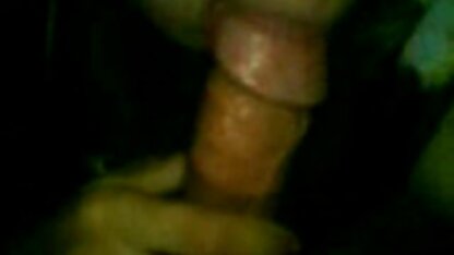 Baise de la femme ronde cochonne ville sur la page.