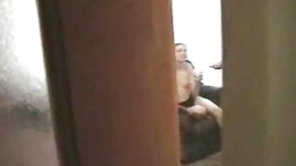 BBW aux cheveux rouges montre video fille cochonne des seins.