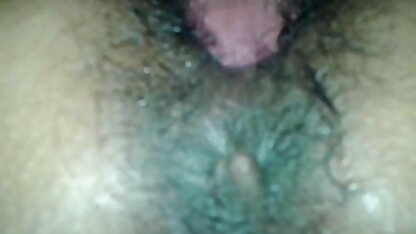 Fille baise avec voisin chauve au africaine cochonne lieu de bronzage.
