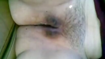Il m'a baisé avec un doigt, puis la cochonne video un membre.