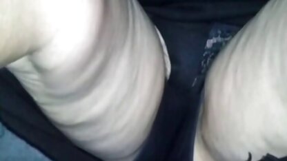 Une femme plus âgée baise des femmes plus plus belles salopes jeunes.