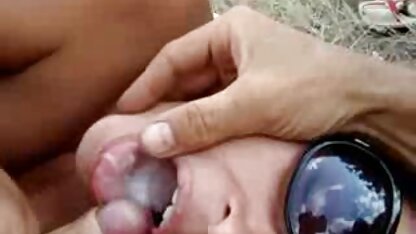Fille fait une pipe extrême. vieilles cochonnes françaises