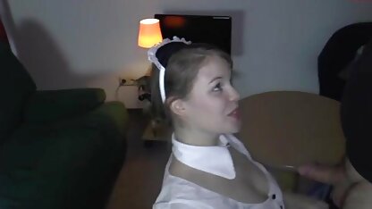Conçu hohlushka video de petite cochonne satisfaisant dans le dortoir.