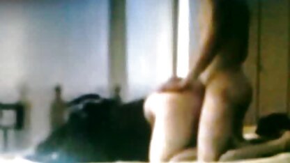 Bukhar Baise Deux blondes dans porno avec porc un dortoir.