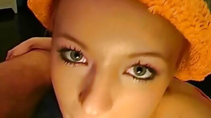 Tresses jeune fille avec des tresses video cochonne lesbienne la longueur du travail par la bouche.