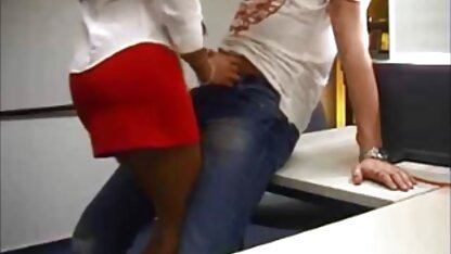 Les lesbiennes se lèchent les video sexe salopes chattes les unes des autres.