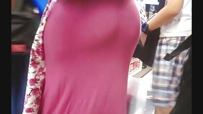 Il a vu sa petite amie faire l'amour à un autre. salopes baiseuses