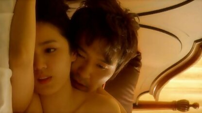 Les hommes ayant petite française cochonne des relations sexuelles avec une grosse femme.