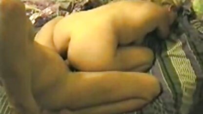 Mec baise grosse bite de deux grosses et salopes filles.