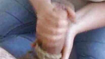 Une secrétaire a baisé son porn cochonne patron.