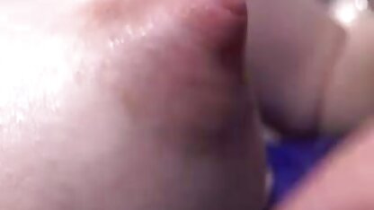Rustre sexe grosse cochonne blonde avec deux lesbiennes.