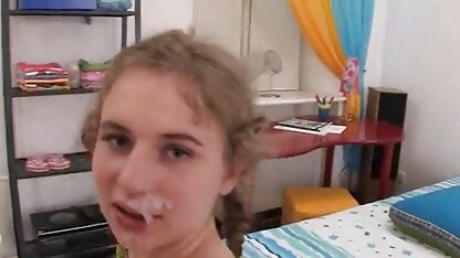 Touriste ma fille est une cochonne baise une latina dans une chambre d'hôtel.